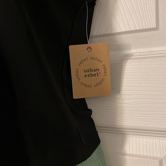 Urban Rebel Mock T Sleeveless Top NWT Green Knit Wide Leg Cropped Palazzo Pants - Picture 6 of 16